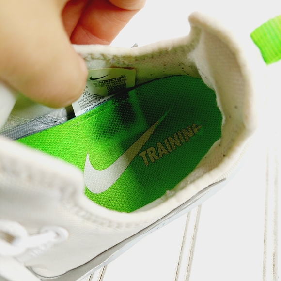 Nike Cream Silver Athleisure Training Lace Up Running Sneakers A239 - Picture 11 of 13